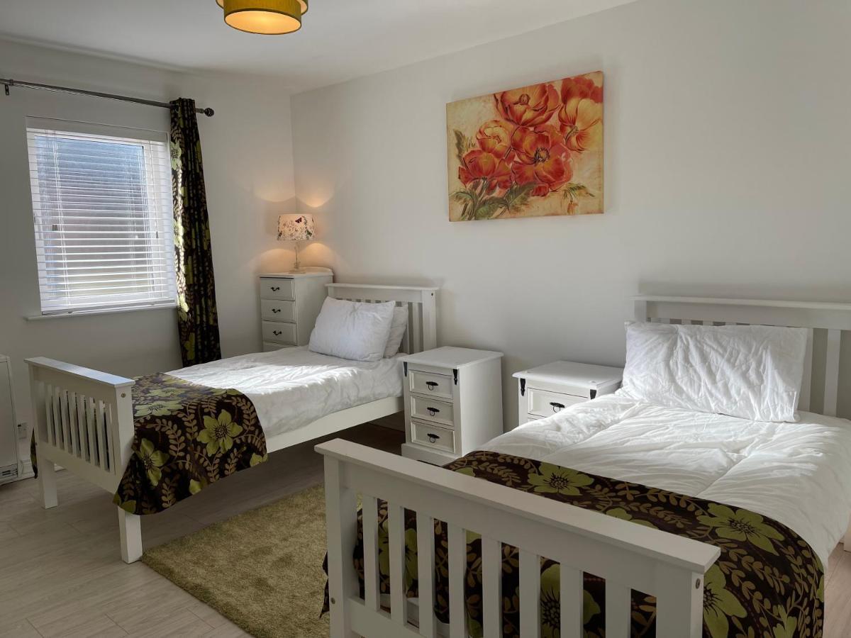 No2 At Rosebank Apartments Моувил Екстериор снимка